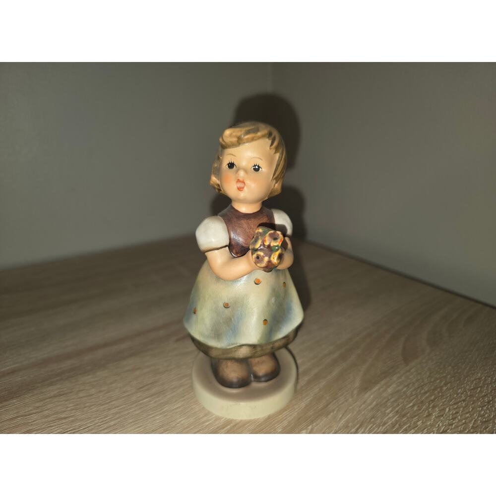 Vintage Hummel Figurine "For Mother" TMK 4 #257 5"‎ Goebel Figure Germany
